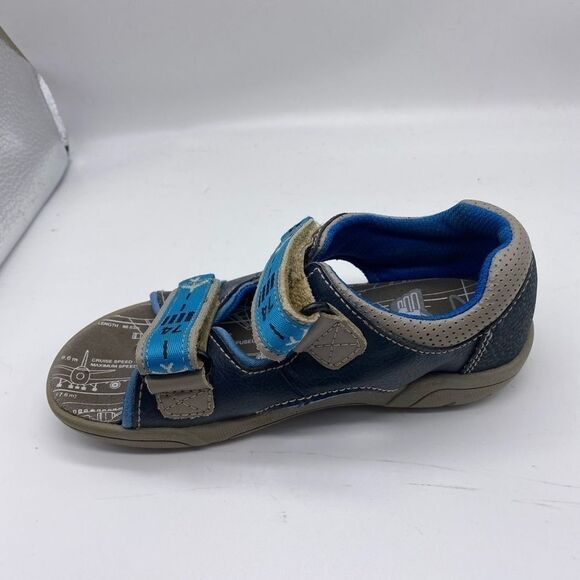 Clarks Kid’s Jet Themed Velcro Leather Light Up Sandals - Picture 9 of 13